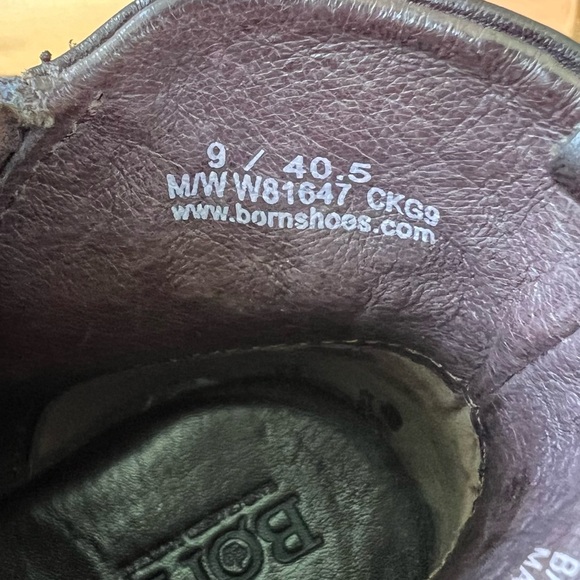 Born Women’s Leather Heel Buckle Detail Biker Ankle Boots Booties Red/Brown Sz 9 - Picture 11 of 17